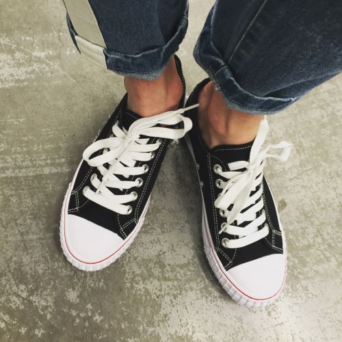 baskets jeunesse, 18-40 ans, - Ref 937421