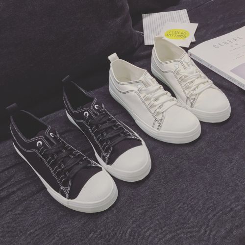 baskets jeunesse, 18-40 ans et Moyen-âge, tendance des jeunes - Ref 937801