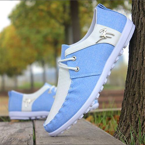 baskets jeunesse, 18-40 ans et Moyen-âge, tendance des jeunes - Ref 937856