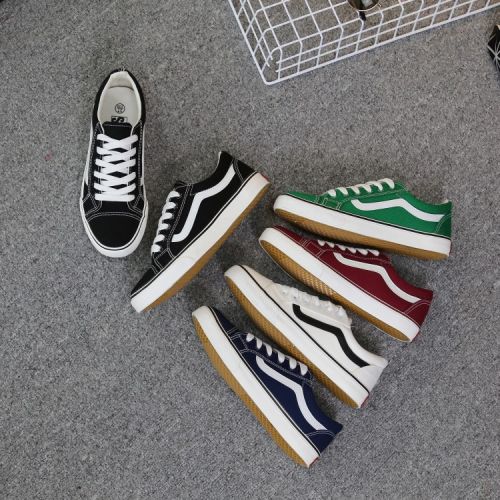 baskets jeunesse, 18-40 ans, - Ref 938004