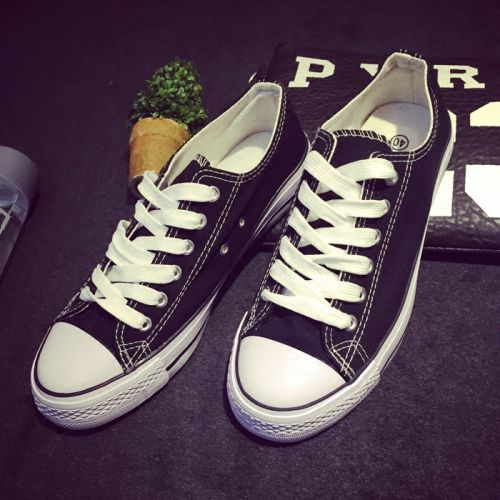 baskets jeunesse, 18-40 ans, tendance des jeunes - Ref 938021