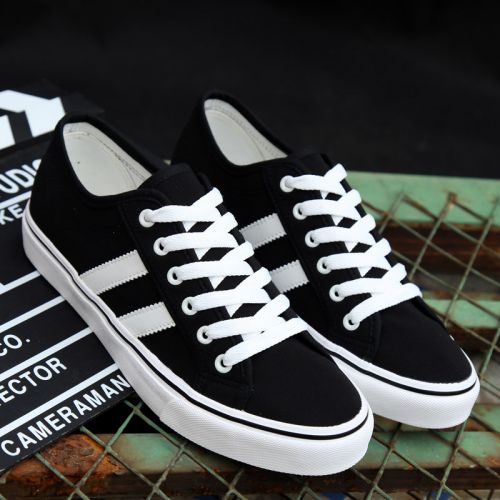 baskets homme jeunesse, 18-40 ans, pour printemps - semelle caoutchouc Ref 957982