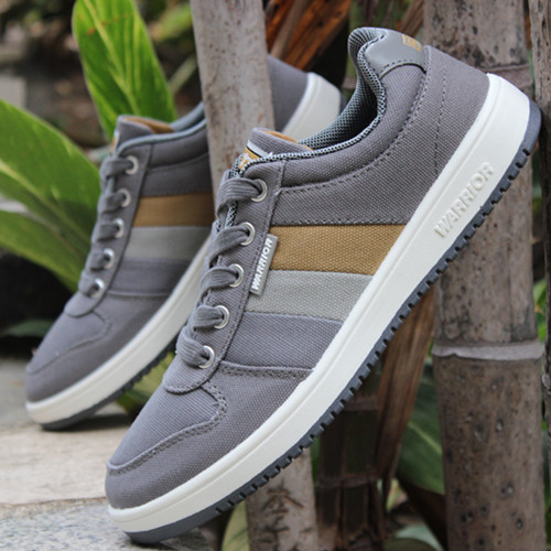 baskets homme jeunesse, 18-40 ans, WARRIOR pour printemps - semelle caoutchouc Ref 960909