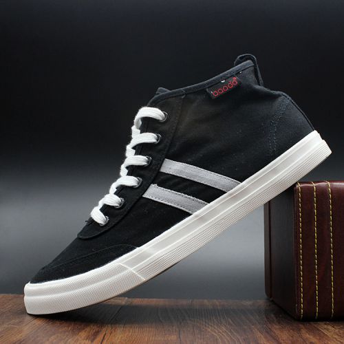 baskets homme pour printemps - tendance des jeunes semelle caoutchouc Ref 961682