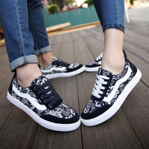 baskets homme jeunesse, 18-40 ans, pour été - tendance des jeunes semelle caoutchouc Ref 967643