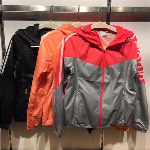  imperméable sport femme en nylon - Ref 489815