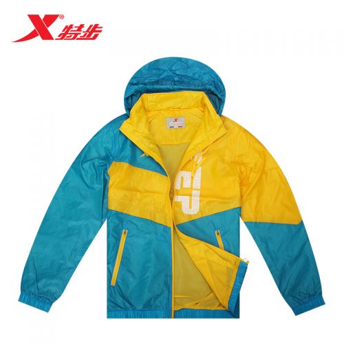 imperméable sport homme XTEP en polyester - Ref 499599