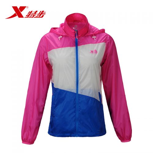  imperméable sport femme XTEP en nylon - Ref 500211