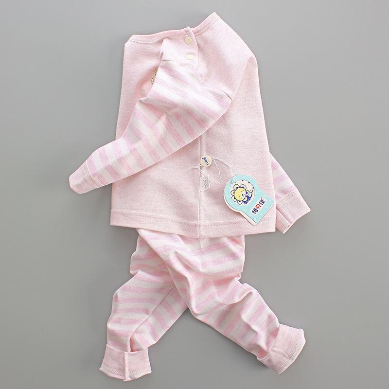 Vetement pour bébés en tricot - Ref 3436146