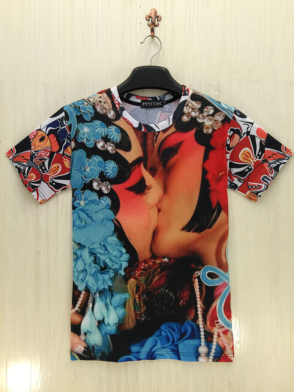 T-Shirt_3D_725-pic2